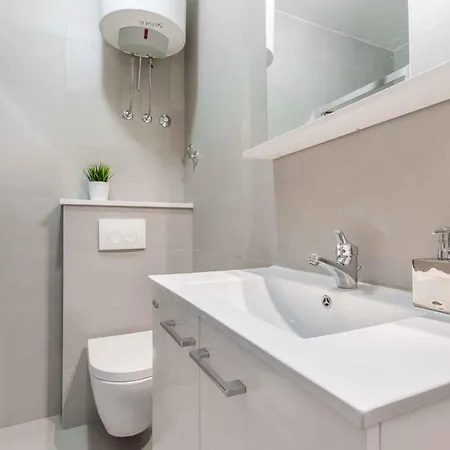 Apartament In 43550 Rabac