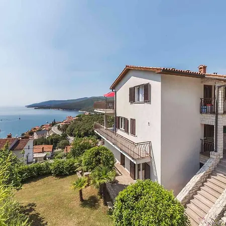 Apartman In 43550 Rabac