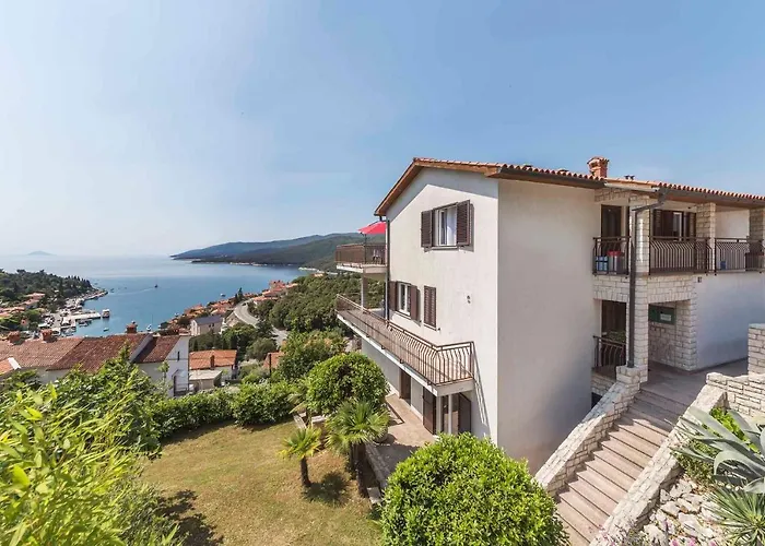Appartement In 43550 Rabac